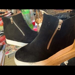 Black and white heal boots used just need them gone